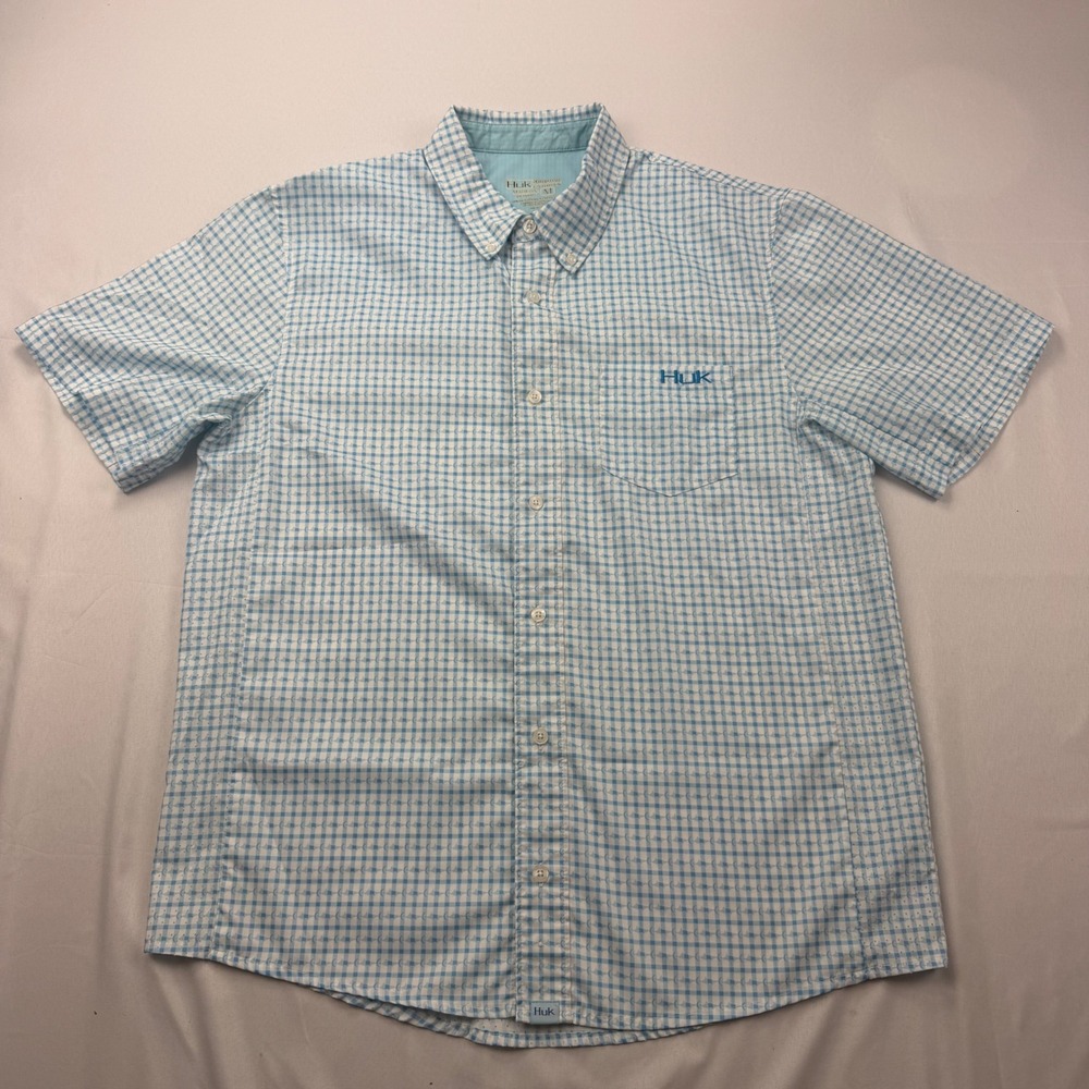 Huk Performance Fishing Shirt Mens Medium Blue Gingham Short Sleeve Button Down